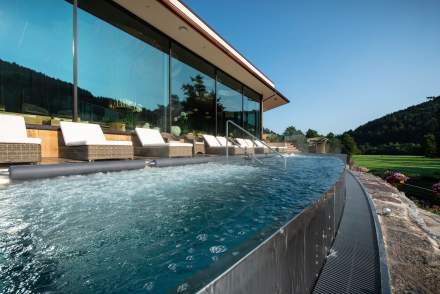 spa chez Julien, propose des journées spas à réserver , à seulement une vingtaine de minutes de la Maison Des Vosges